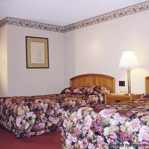 Bravo Inn Greensboro Jamestown Стая снимка